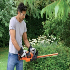 Black & Decker BLACK+DECKER 18V Accu Heggenschaar GTC18452PCB-XJ (excl. Accu/lader) 13 Black & Decker BLACK+DECKER 18V Accu Heggenschaar GTC18452PCB-XJ (excl. Accu/lader) -Tuinonderhoud buiten 123 2417