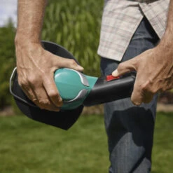 Bosch Elektrische Trimmer ART 24 - 400W 24cm -Tuinonderhoud buiten 123 2747