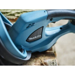 Makita 18V Heggenschaar DUH523Z (zonder Accu) 38 Makita 18V Heggenschaar DUH523Z (zonder Accu) -Tuinonderhoud buiten 123 3084