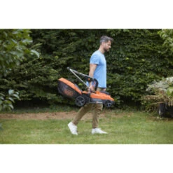 Black & Decker BLACK+DECKER 2x18V Grasmaaier BCMW33184L2-QW 33 Cm Incl. Twee 4,0 Ah Accu's 15 Black & Decker BLACK+DECKER 2x18V Grasmaaier BCMW33184L2-QW 33 Cm Incl. Twee 4,0 Ah Accu's -Tuinonderhoud buiten 123 3429